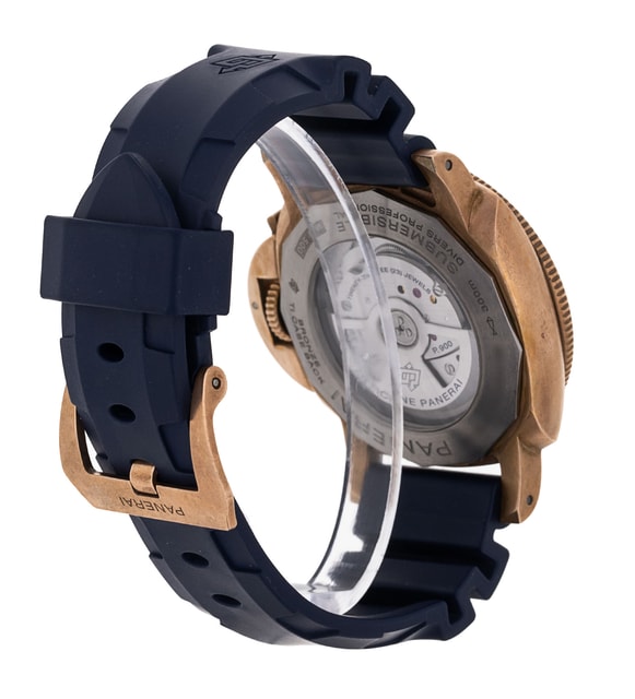 Panerai Submersible PAM01074 Image 3